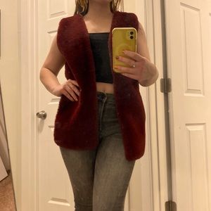 Liz Claiborne maroon faux fur vest